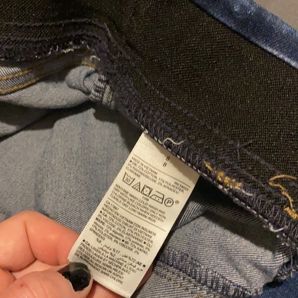 Women’s Distressed Skinny Jeans with elastic waist band - Picture 7 of 9